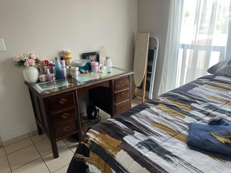 To Let 2 Bedroom Property for Rent in Lansdowne Western Cape